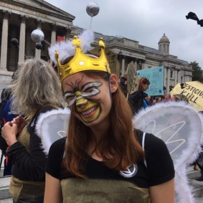 Queen Bee9a95ba87 A09a Abb7 6414 7949b2ea1561